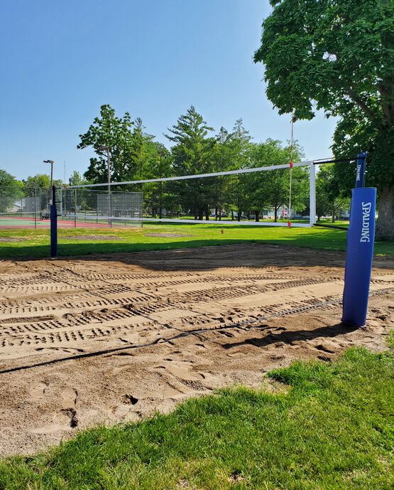 ONE-COURT BEACH VOLLEYBALL SYSTEM WITH SAND ANCHOR